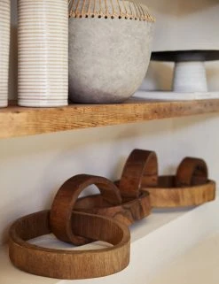 Lulu And Georgia Regina Andrew Wooden Links Centerpiece Décor