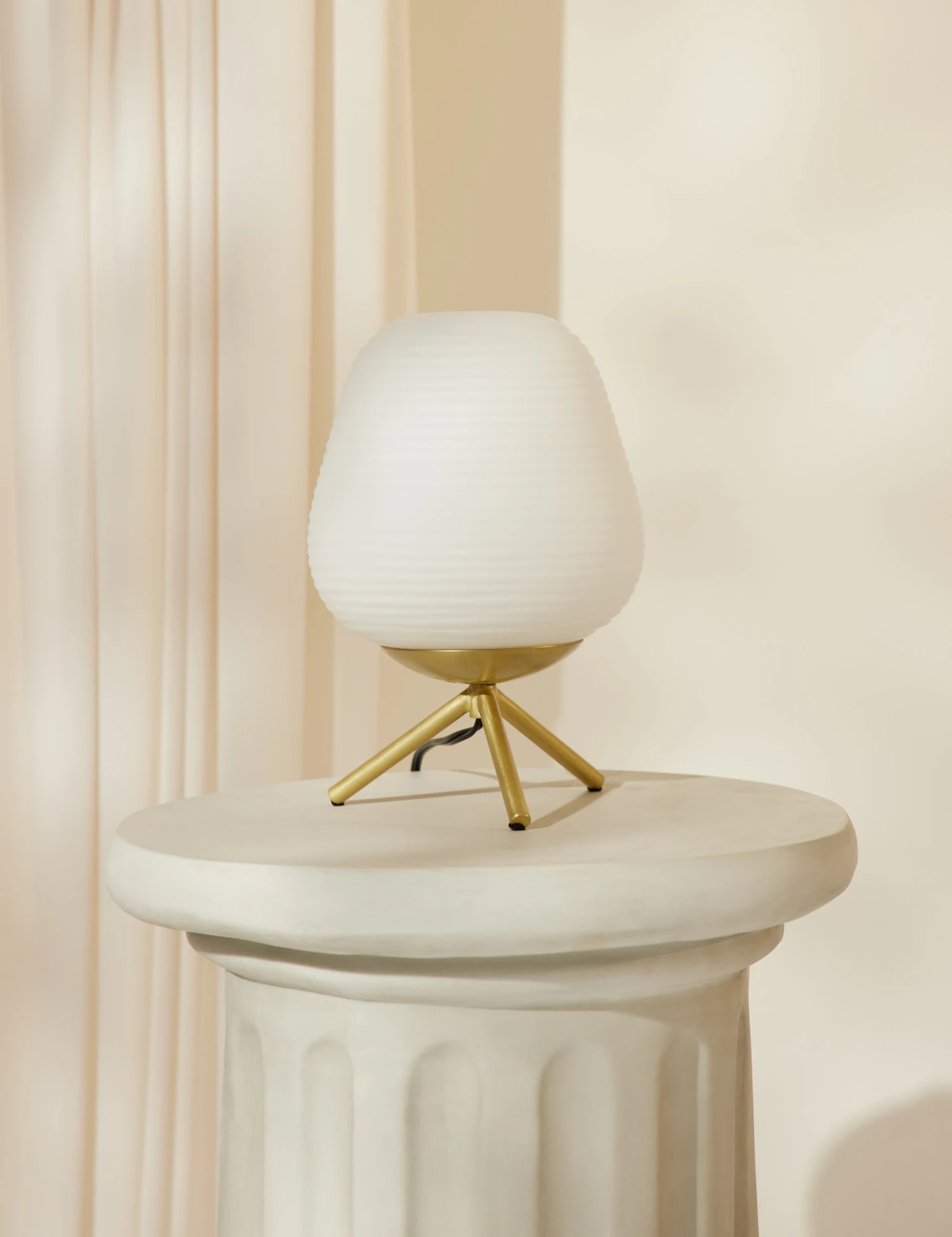 Lulu And Georgia Lighting Ina Table Lamp 4 Lulu And Georgia Lighting Ina Table Lamp