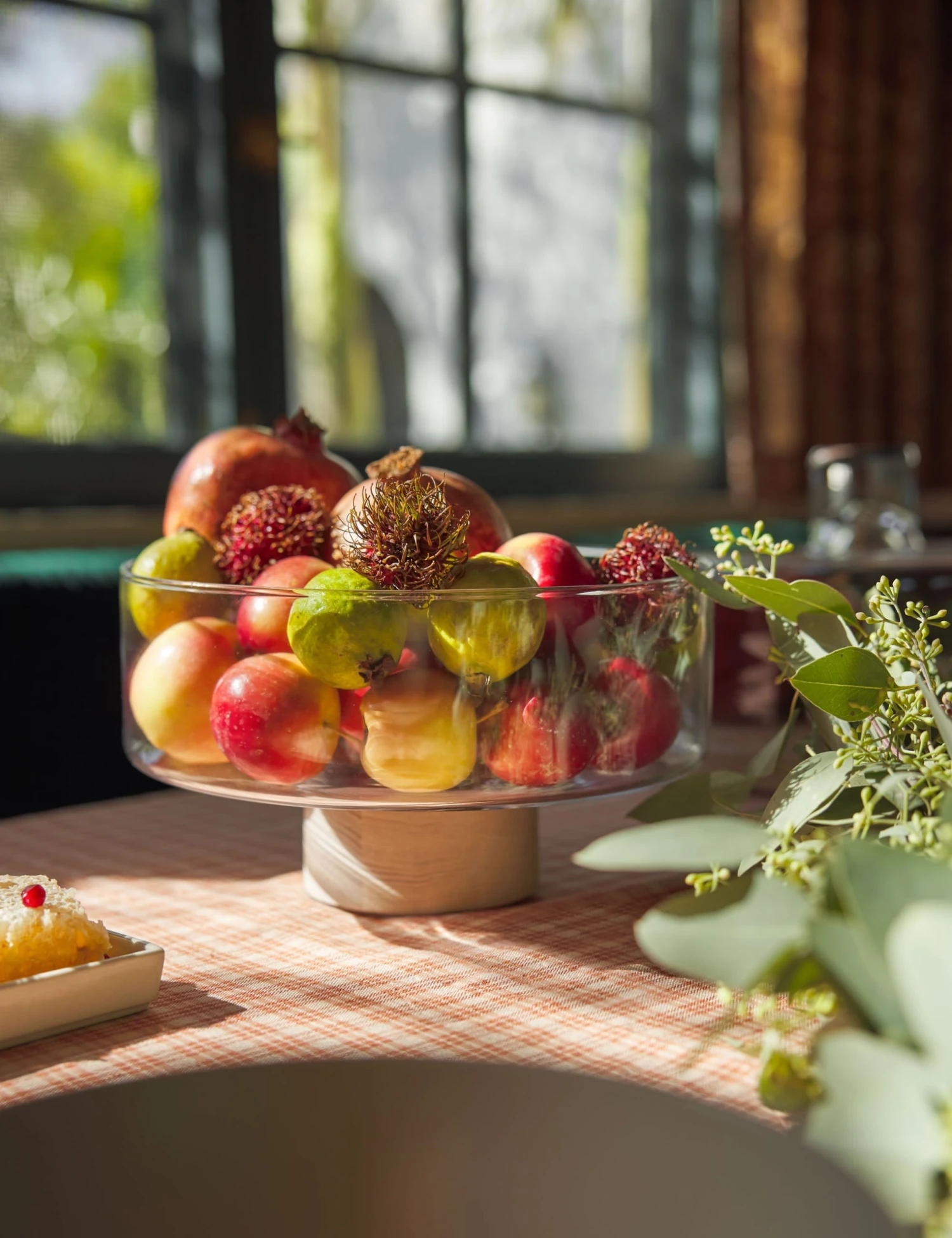 Lulu And Georgia Lotta Pedestal Bowl By LSA International 4 Lulu And Georgia Lotta Pedestal Bowl By LSA International