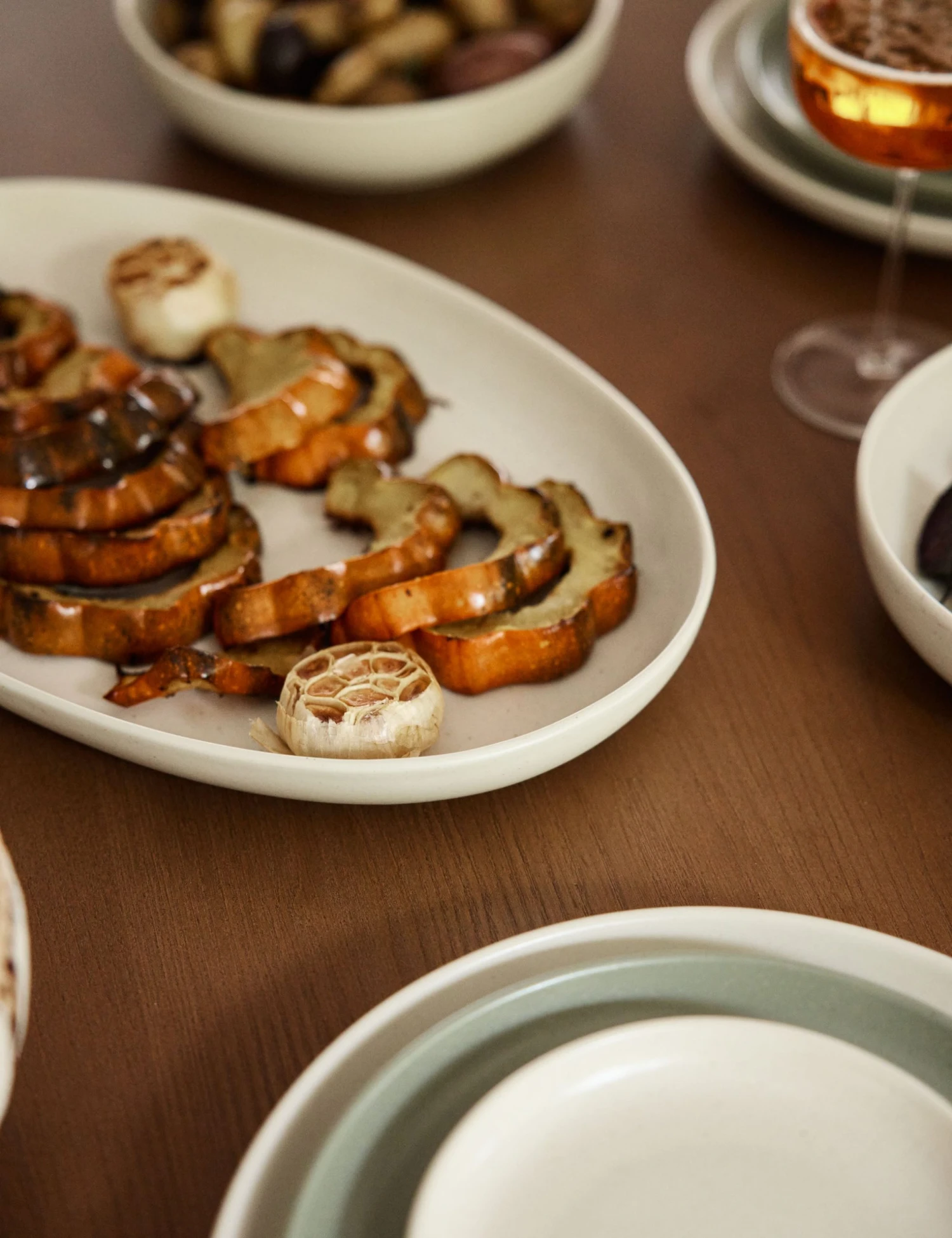 Lulu And Georgia Casafina Pacifica Oval Platter, Vanilla Artful Proportions Collection 5 Lulu And Georgia Casafina Pacifica Oval Platter, Vanilla Artful Proportions Collection