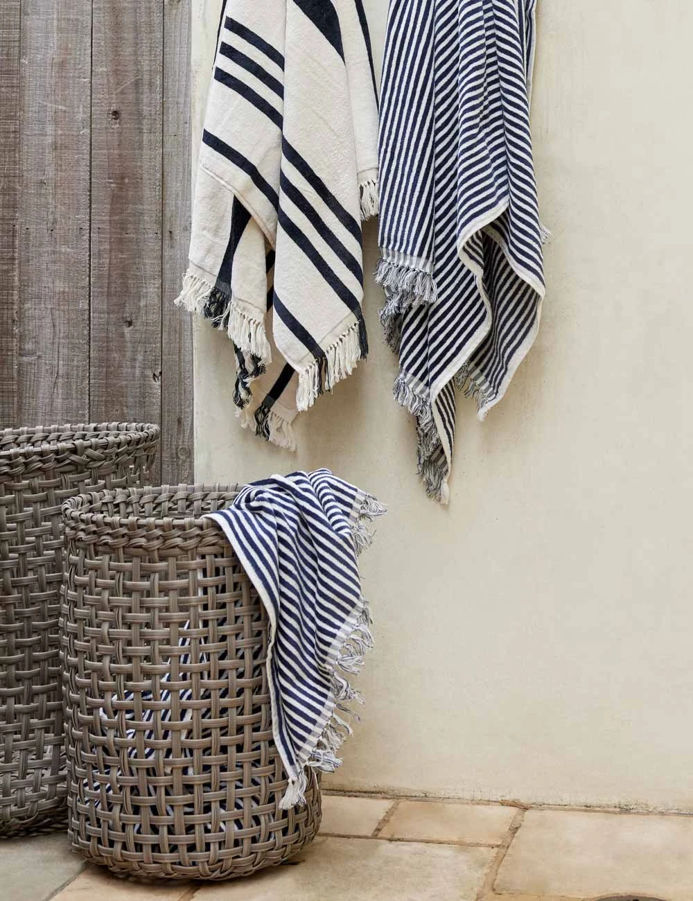 Lulu And Georgia Outdoor Collection Laura Indoor / Outdoor Baskets (Set Of 3) 4 Lulu And Georgia Outdoor Collection Laura Indoor / Outdoor Baskets (Set Of 3)