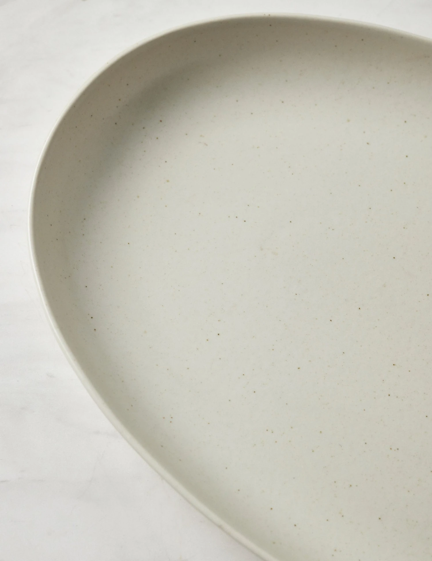 Lulu And Georgia Casafina Pacifica Oval Platter, Vanilla Artful Proportions Collection 6 Lulu And Georgia Casafina Pacifica Oval Platter, Vanilla Artful Proportions Collection