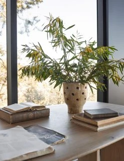 Lulu And Georgia New Emmile Vase / Hurricane