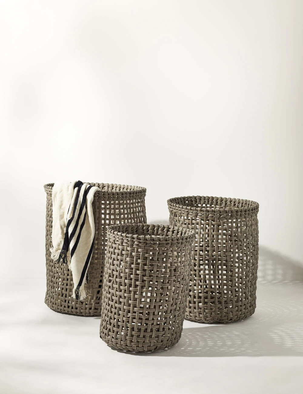 Lulu And Georgia Outdoor Collection Laura Indoor / Outdoor Baskets (Set Of 3) 3 Lulu And Georgia Outdoor Collection Laura Indoor / Outdoor Baskets (Set Of 3)