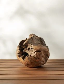 Lulu And Georgia Outdoor Collection Ramsey Ball Object