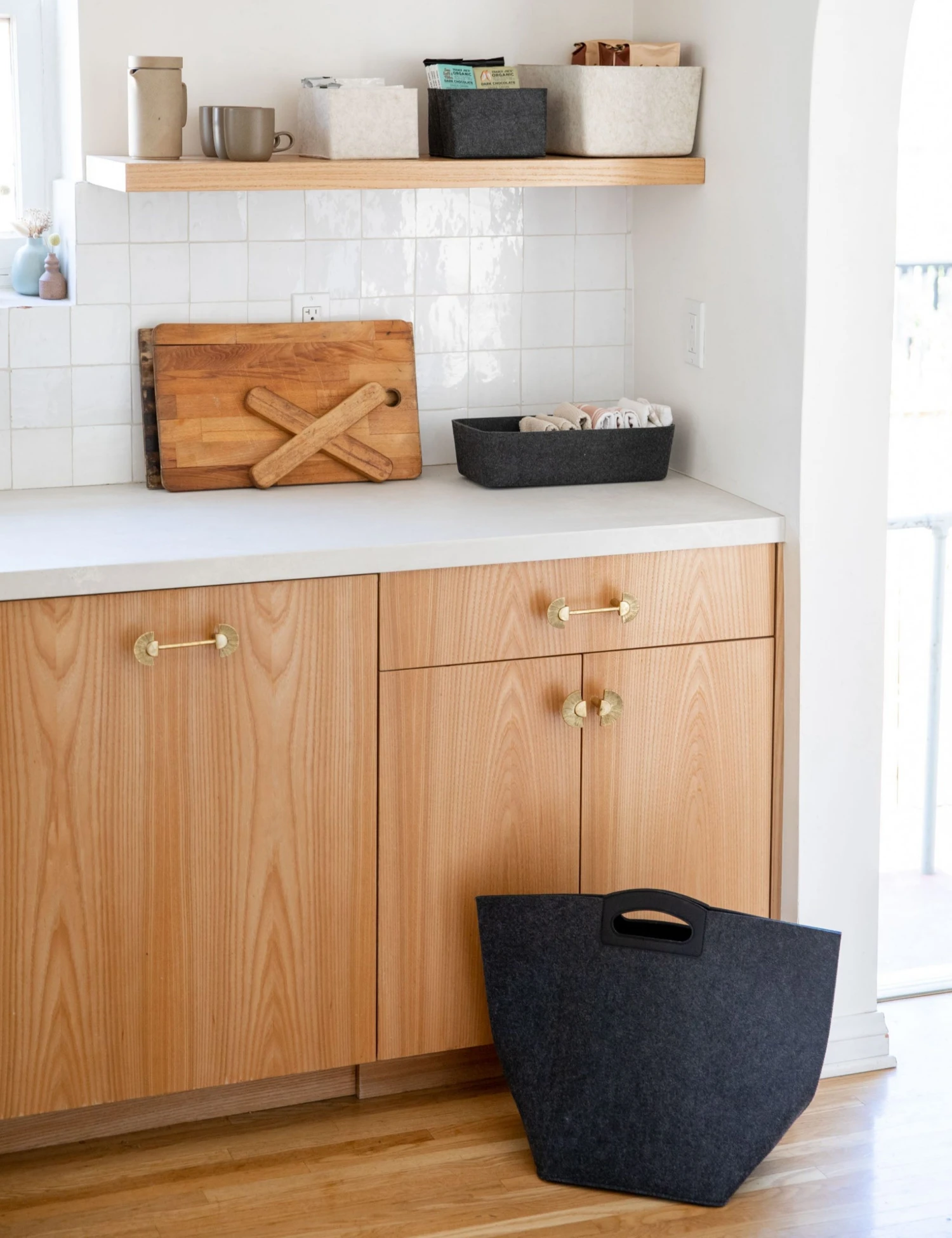 Lulu And Georgia SortJoy The Handle Bin (Set Of 2) Décor 4 Lulu And Georgia SortJoy The Handle Bin (Set Of 2) Décor