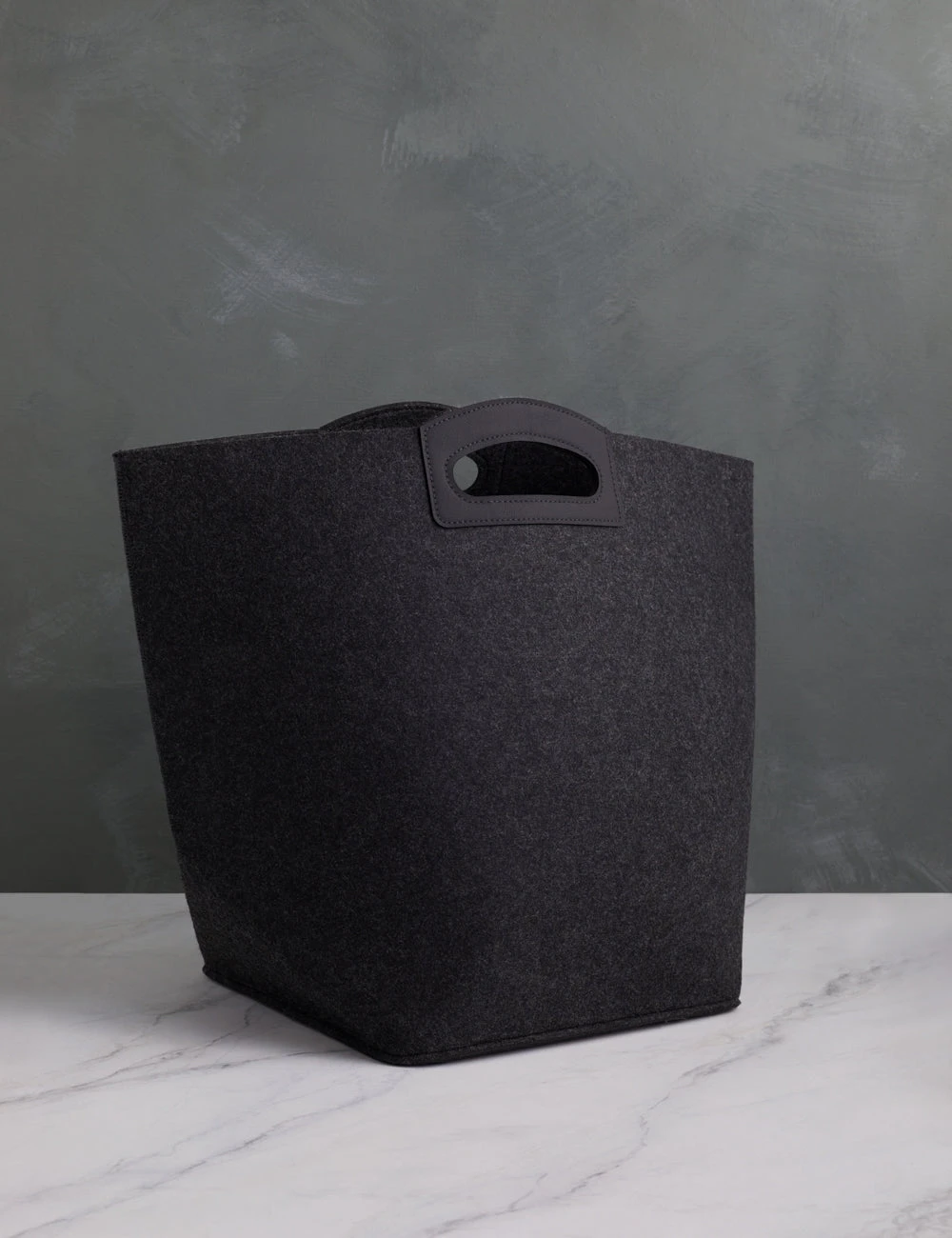 Lulu And Georgia SortJoy The Handle Bin (Set Of 2) Décor 3 Lulu And Georgia SortJoy The Handle Bin (Set Of 2) Décor