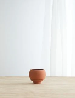 Lulu And Georgia Sutton Self-Watering Planter By Greenery Unlimited