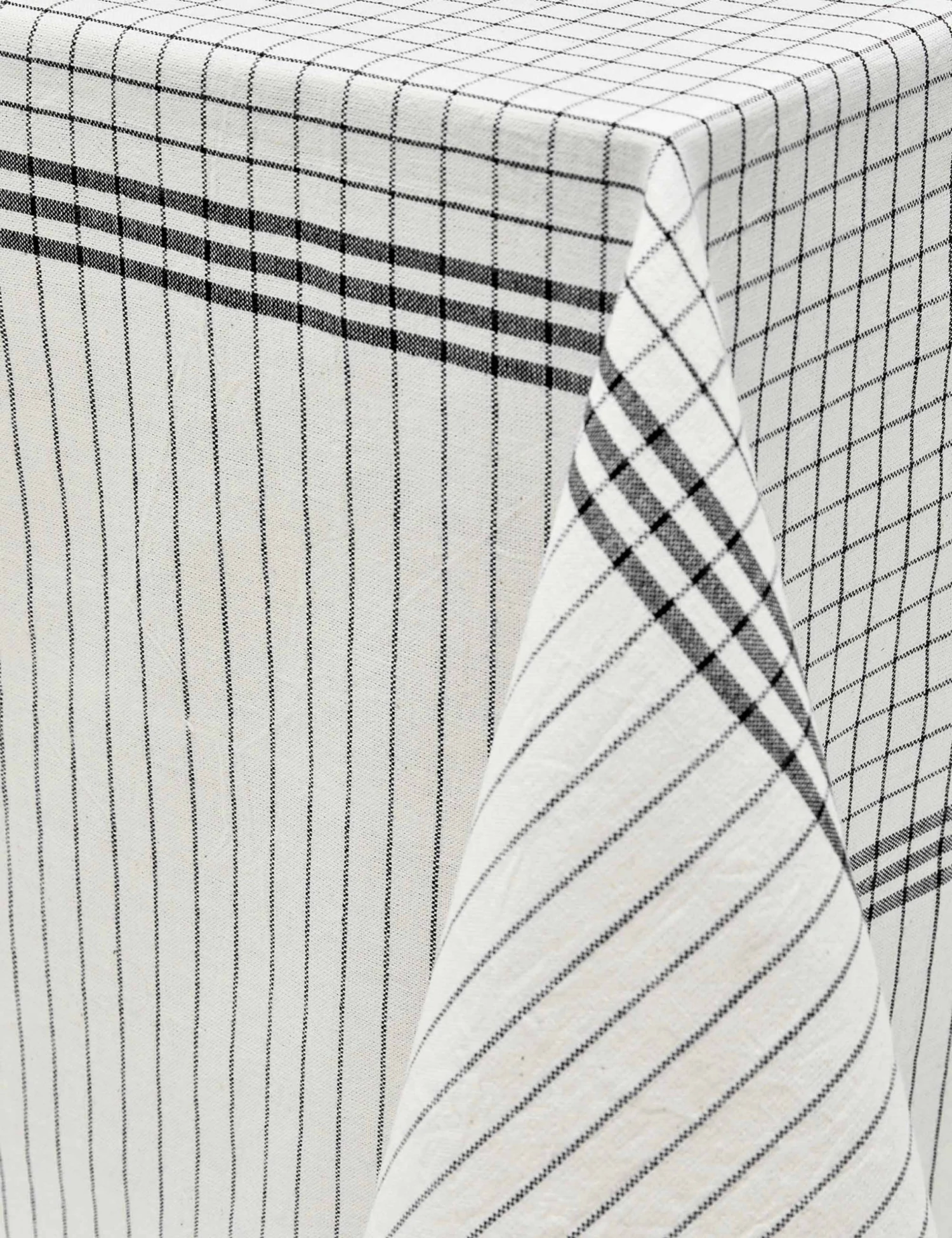 Lulu And Georgia Heather Taylor Home French Lattice Tablecloth 10 Lulu And Georgia Heather Taylor Home French Lattice Tablecloth