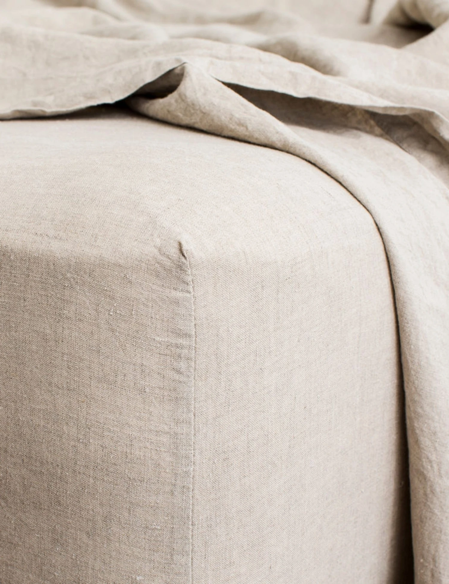 Lulu And Georgia Élan Byrd Collection Cultiver Linen Bedding, Fitted Sheet 11 Lulu And Georgia Élan Byrd Collection Cultiver Linen Bedding, Fitted Sheet