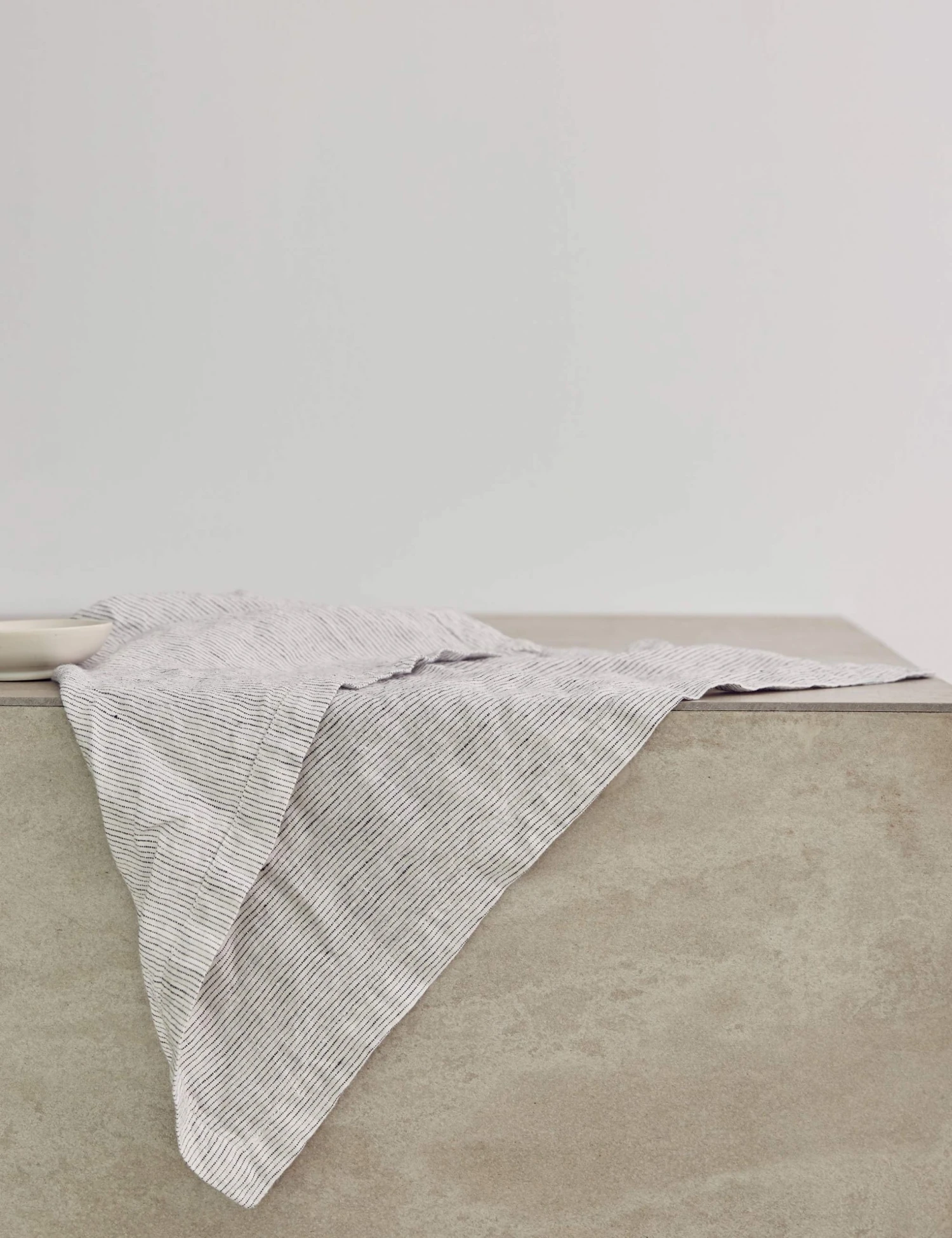 Lulu And Georgia Cultiver Linen Table Napkins (Set Of 4) Artful Proportions Collection 14 Lulu And Georgia Cultiver Linen Table Napkins (Set Of 4) Artful Proportions Collection