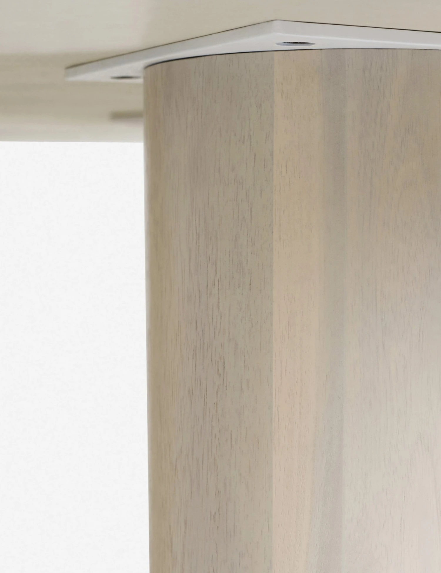 Lulu And Georgia Mojave Round Dining Table 10 Lulu And Georgia Mojave Round Dining Table